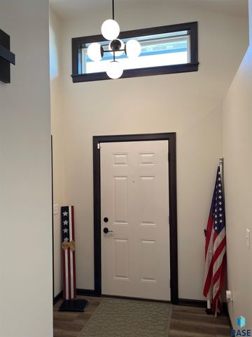 4013 Home Plate Ave, Sioux Falls, SD 57110