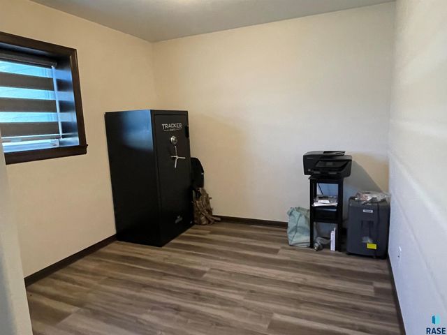 4013 Home Plate Ave, Sioux Falls, SD 57110