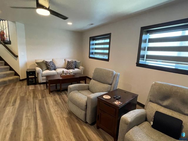 4013 Home Plate Ave, Sioux Falls, SD 57110