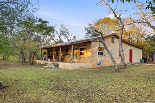 340 Rio Oak, Pipe Creek, TX 78063