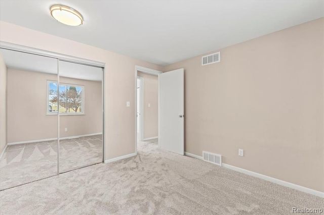 566 Eastridge Drive, Ortonville, MI 48462