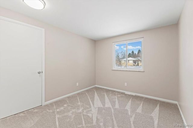 566 Eastridge Drive, Ortonville, MI 48462