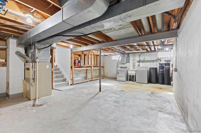 566 Eastridge Drive, Ortonville, MI 48462