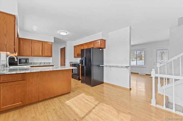 566 Eastridge Drive, Ortonville, MI 48462