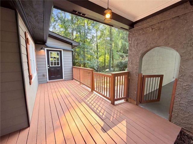 2674 Skylane Drive, Marietta, GA 30062