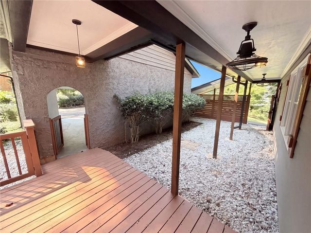 2674 Skylane Drive, Marietta, GA 30062