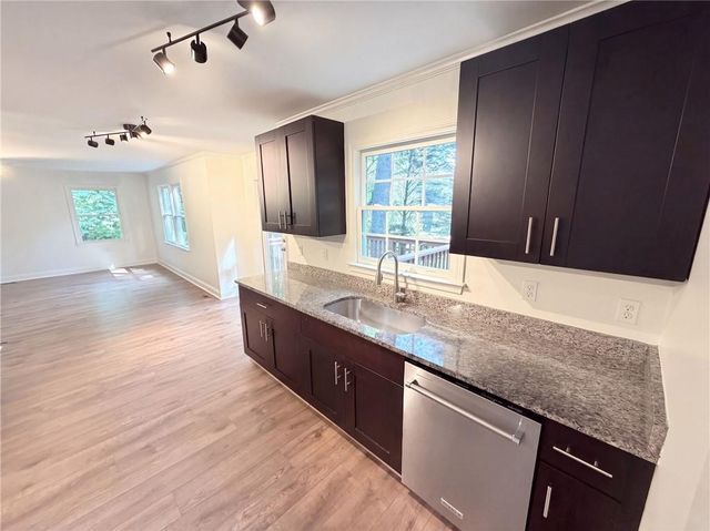 2674 Skylane Drive, Marietta, GA 30062