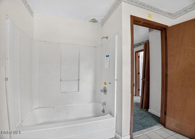 1087 Davis Terrace, Schenectady, NY 12303