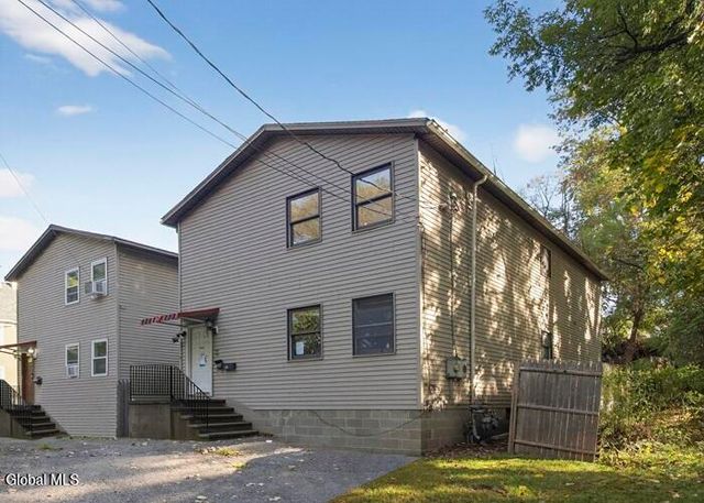 1087 Davis Terrace, Schenectady, NY 12303