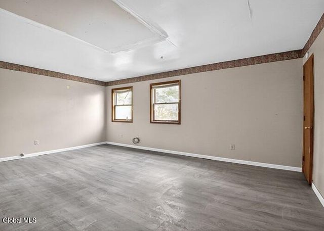 1087 Davis Terrace, Schenectady, NY 12303