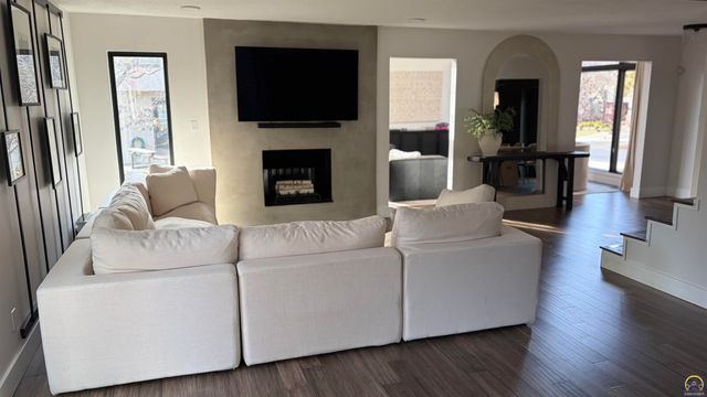 3502 SW Stonybrook DR, Topeka, KS 66614