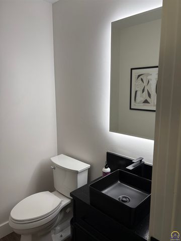 3502 SW Stonybrook DR, Topeka, KS 66614