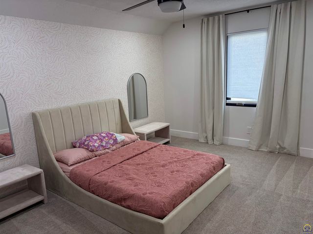 3502 SW Stonybrook DR, Topeka, KS 66614