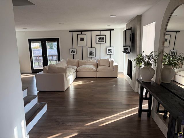 3502 SW Stonybrook DR, Topeka, KS 66614