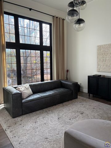 3502 SW Stonybrook DR, Topeka, KS 66614