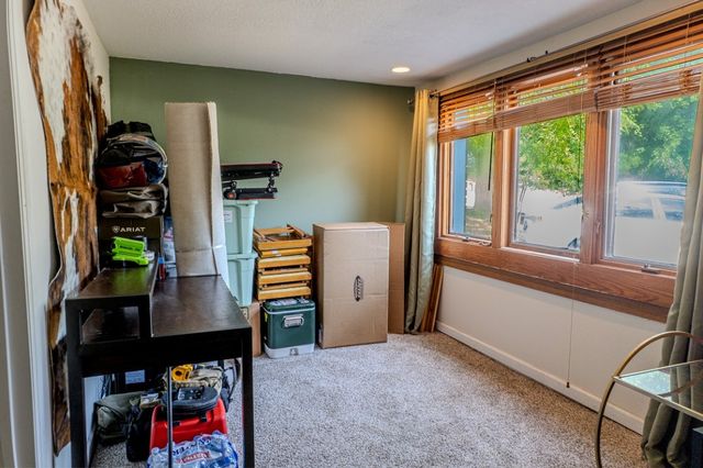 3010 Bowling Street SW, Cedar Rapids, IA 52404