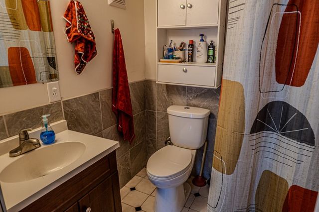 3010 Bowling Street SW, Cedar Rapids, IA 52404