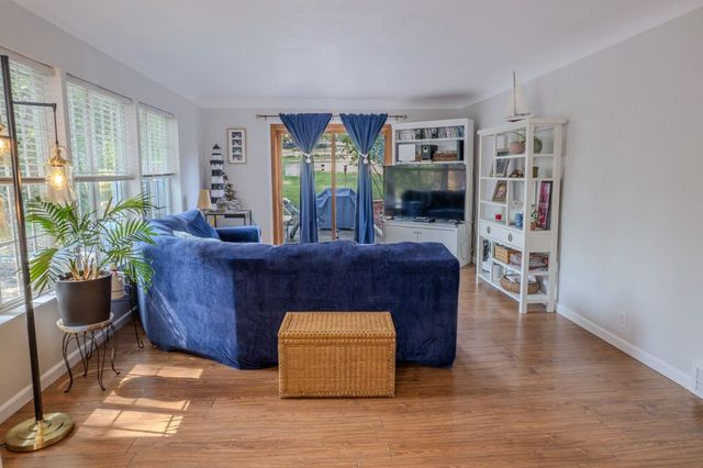 3010 Bowling Street SW, Cedar Rapids, IA 52404