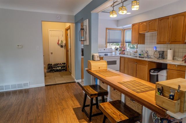 3010 Bowling Street SW, Cedar Rapids, IA 52404