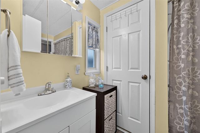 219 PARADISE S, Leesburg, FL 34788