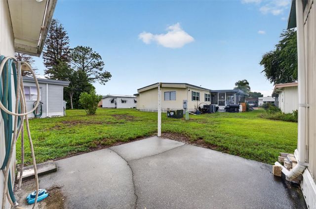 219 PARADISE S, Leesburg, FL 34788