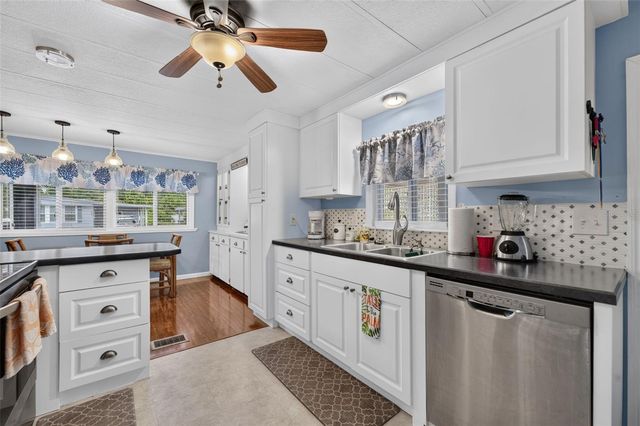 219 PARADISE S, Leesburg, FL 34788