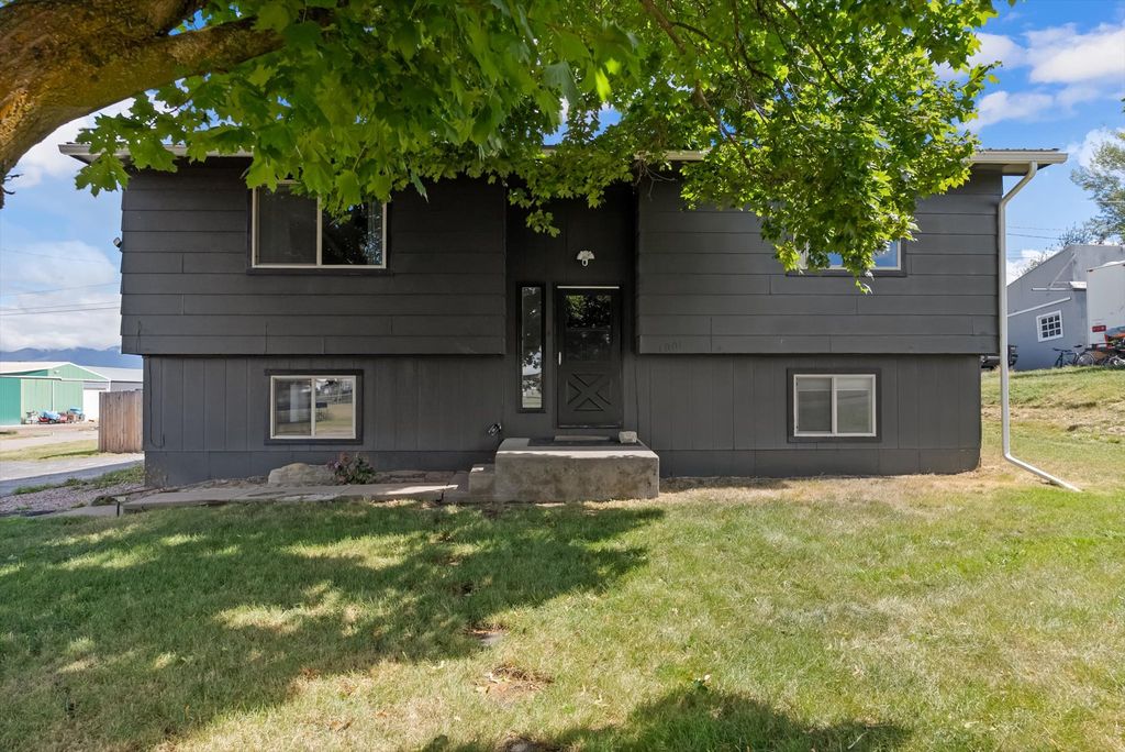 1001 E 4th Avenue, Polson, MT 59860 photo 2