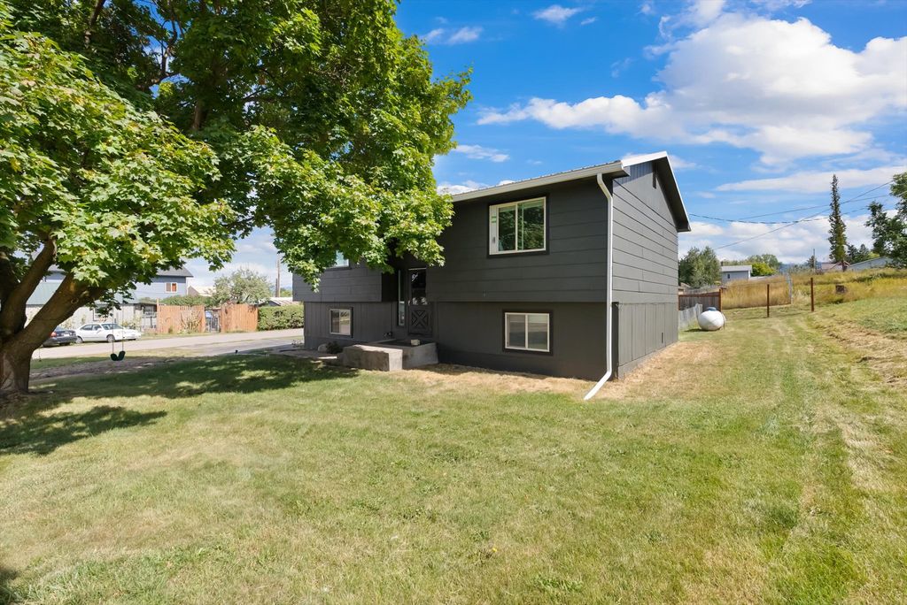 1001 E 4th Avenue, Polson, MT 59860 photo 4
