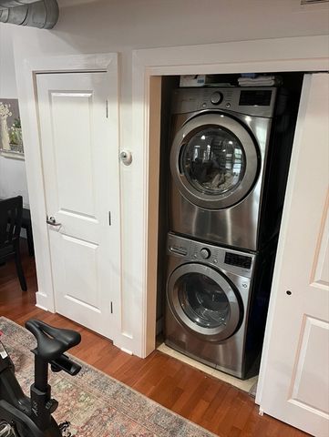 4 Powder Mill Sq 106, Andover, MA 01810