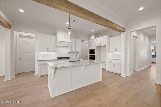 102 Lisburn Drive, Lafayette, LA 70507