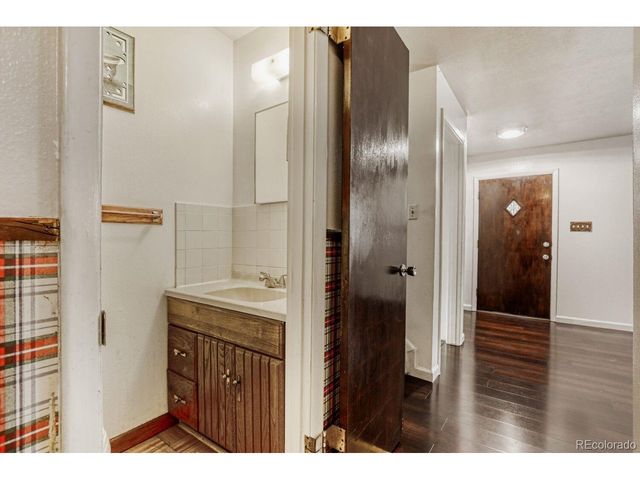 333 Empire St, Aurora, CO 80010