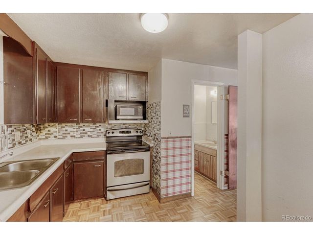 333 Empire St, Aurora, CO 80010