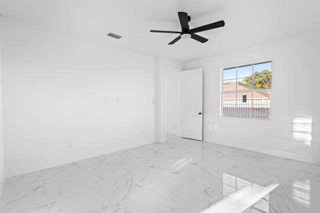 5271 NW Mayfield Lane, Port St. Lucie, Port St Lucie, FL 34983