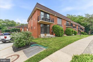 100. #D 9 E GLENOLDEN AVE AVE #D-9, Glenolden, PA 19036
