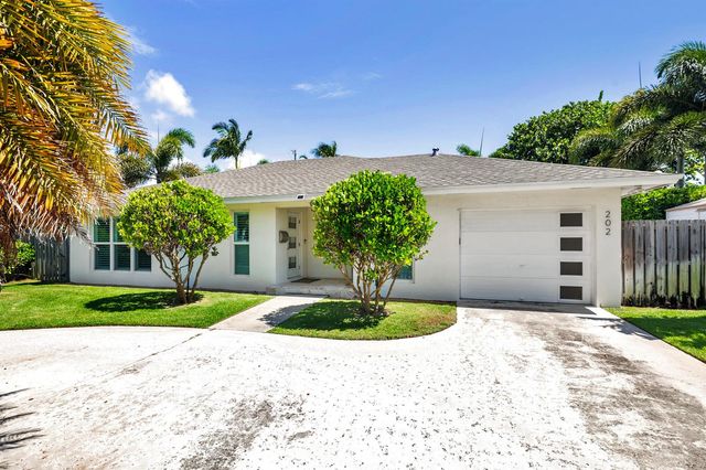 202 Maryland Drive, Lake Worth Beach, FL 33460