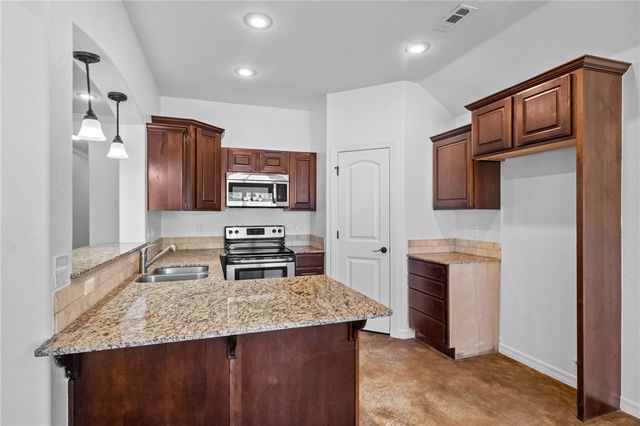 3077 N Downs Avenue, Fayetteville, AR 72704