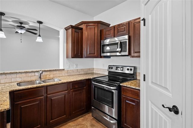 3077 N Downs Avenue, Fayetteville, AR 72704