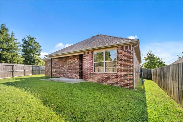 3077 N Downs Avenue, Fayetteville, AR 72704