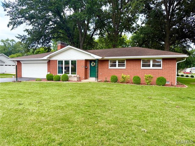 612 S Polk Street, Millstadt, IL 62260