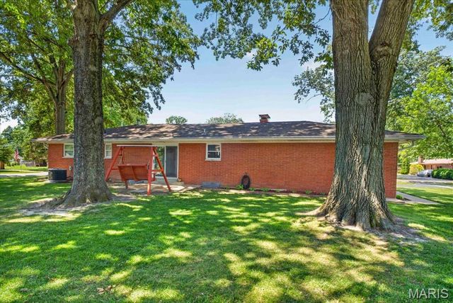 612 S Polk Street, Millstadt, IL 62260