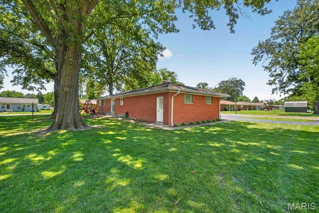 612 S Polk Street, Millstadt, IL 62260