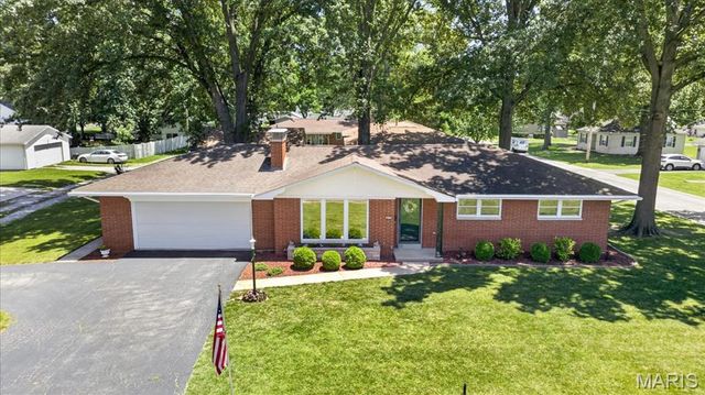 612 S Polk Street, Millstadt, IL 62260
