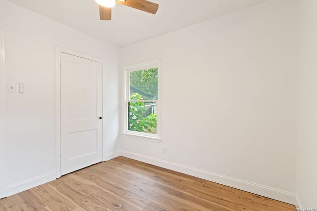 443 WALTON AVE, San Antonio, TX 78225