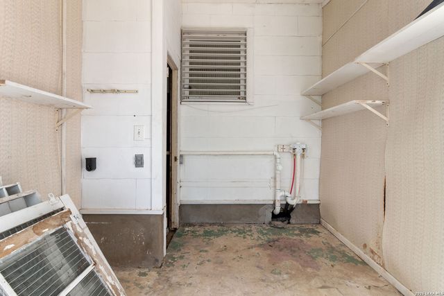 443 WALTON AVE, San Antonio, TX 78225