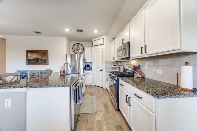 417 Waterton Drive, Anna, TX 75409