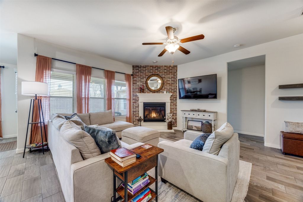 417 Waterton Drive, Anna, TX 75409