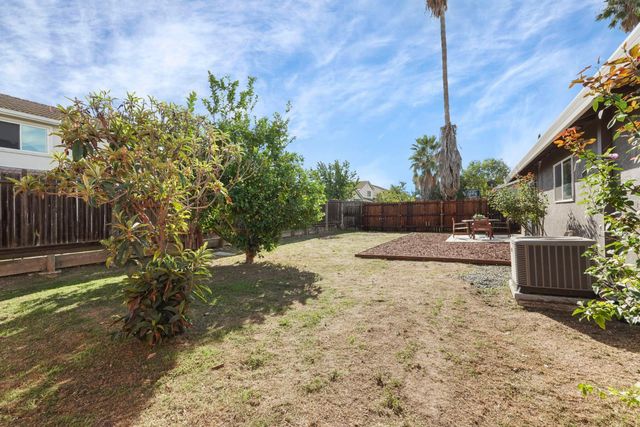 7745 Mary Lou Way, Sacramento, CA 95832