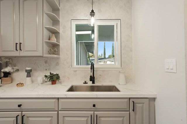 7745 Mary Lou Way, Sacramento, CA 95832