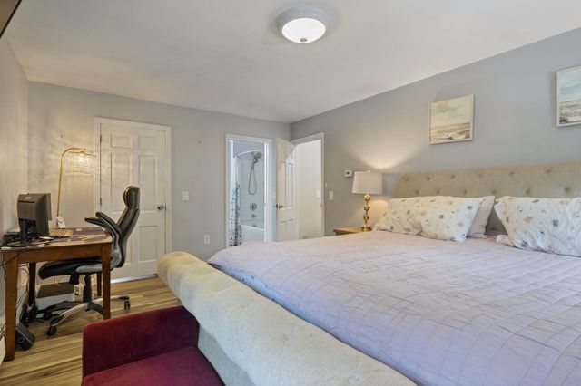 10 Shelley Drive, Nashua, NH 03062