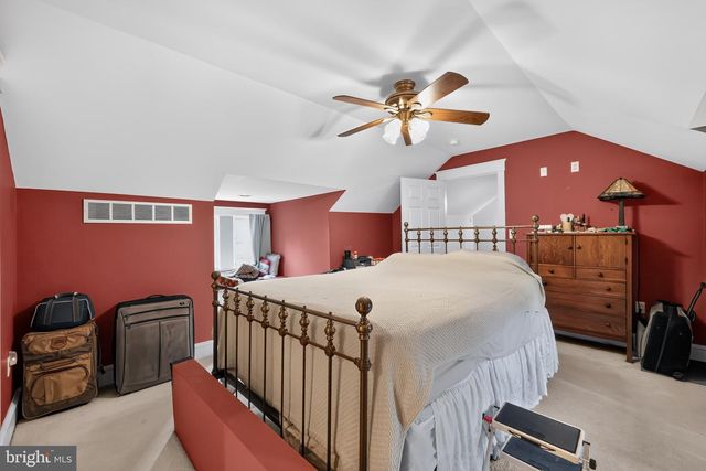 370 W CLAYTON AVE, Clayton, NJ 08312